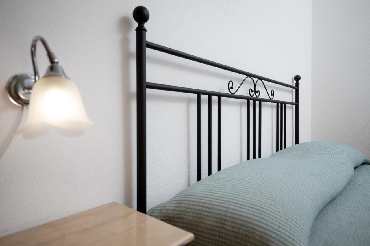 Homey Experience - Central Stay La Maddalena  Ngoại thất bức ảnh